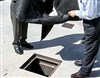 GLOBAL SPILL DRAIN WARDEN WITH ABSORBENT HYDROCARBON PILLOW
